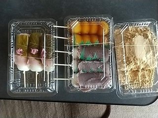 お菓子の訪問販売がやってきたから買っちゃったんだけど