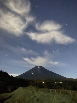 &#x{11:F8E2};なんでもいｰから&#x{11:F8E2};