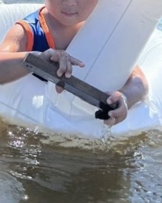 キャンプ場下流で空気が抜けた浮き輪を発見　京都・木津川で３歳の男の子が川に流される