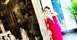 浜崎あゆみ、母親の“ド派手キラキラ”なバースデー自撮りを公開 