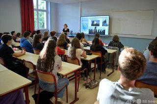 いじめ加害者を授業中に逮捕、異例の措置に物議【フランス】