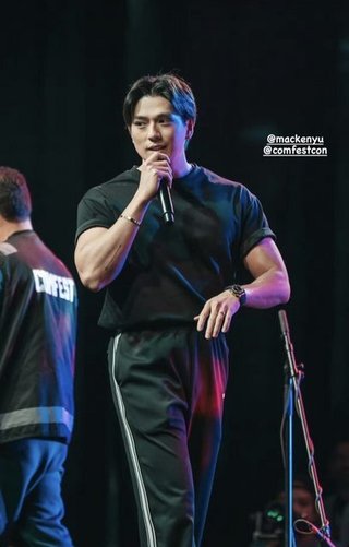 現在の新田真剣佑…