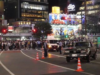 渋谷スクランブル交差点付近で乗用車が歩行者に突っ込む　7人がけが【東京都】