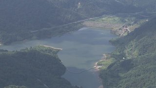 ダム湖の排水口に引き込まれ男性作業員が行方不明