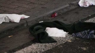 歌舞伎町の路上でホストとみられる男性刺される　20代女を現行犯逮捕