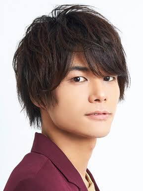 人気声優の八代拓が車検切れの車で事故 バスに衝突しケガ人も