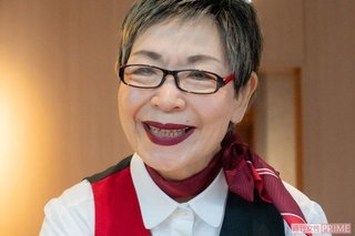 マナー講師を引退後、マクドナルドで働きはじめ「おもてなしリーダー」になった77歳女性の幸福論