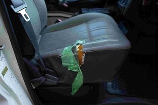 救急車、買い替えさせて…2004年式をガムテープ補強　山では馬力不足