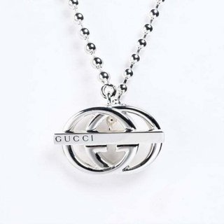 グッチのネックレス、可愛いと思ったけど…