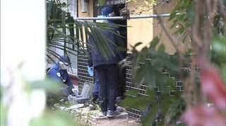 チャイムが鳴って玄関開けたら外国人の男…ハンマーで殴り刃物で切り、1万円奪ってトラックで逃走