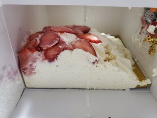 高島屋でクリスマスケーキを買った人、悲惨な状況に…