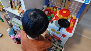 「初診は2年後になります」親が絶句　児童精神科の実態　子どもの発達障害なかなか診ず　深刻な背景