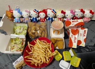 子あり専業主婦の今日の可愛くも儚いランチをご覧ください。