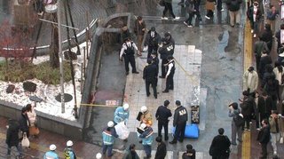 渋谷ハチ公前が一時騒然…20代男性が自分の太もも刺す　「自分でナイフ刺した」という趣旨の話