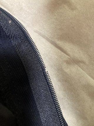 チャックのギザギザがぼろぼろになった