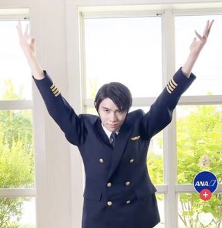 霜降り明星・粗品　羽生結弦と自身の共通点でネタ披露「ようこそ羽生くん！」