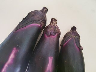 ナスのヘタに含まれる天然化合物、子宮頸がん細胞に抗腫瘍効果 名大