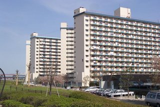 値段の低い車しか買えない貧乏人って