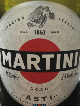 今お酒飲んでる人～