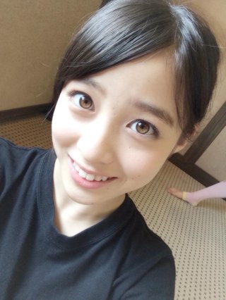橋本環奈の瞳って色素薄くて綺麗だよね