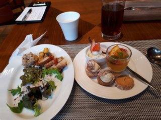 子なし専業主婦の私、今日も貧相すぎるランチで腹を充たす