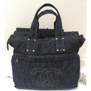 このプラダのバッグ‥‥‥