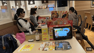 ガストで飲み会する非常識な女3人