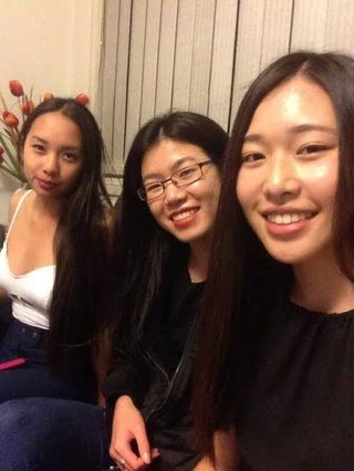 米国アジア系女子はみんな決まったようにこの