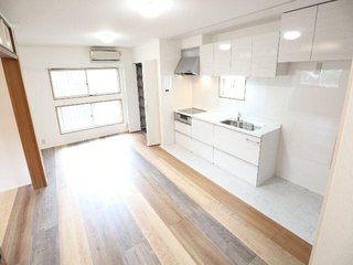 知人が戸建てをリノベーションしたんだけれどLDKが22帖で広い