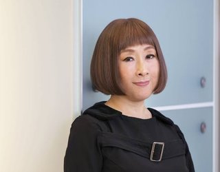 若作り＝痛々しい