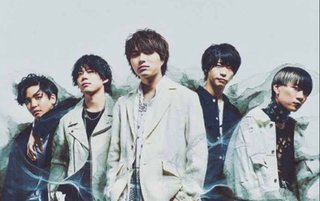 「いつも文句言ってて苦手」人気バンドマン、フェス観客に「ずっと携帯触ってて目障り」発言で