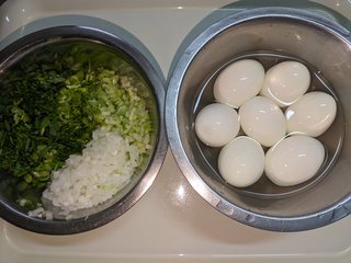 麻薬卵作ってる