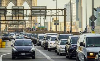 韓国車が｢自然発火の可能性｣で相次ぐリコール｢駐車していた車が動く｣ことも