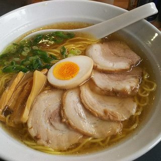 このラーメンを１時間以内に完食したら８万円もらえるとしたら、挑戦する？