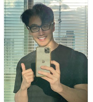 まさかの変装ナシ…！ ″奇跡の55歳″大沢たかおが「週末のスーパー」にオーラ駄々もれで現れた