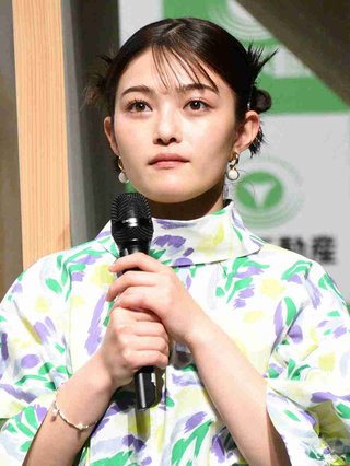 井上咲楽、2年半交際していたオズワルド畠中との破局報告 「嘘をつくことが心苦しく…」