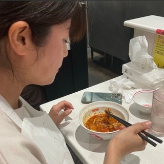 小林礼奈って人は有名人なの？