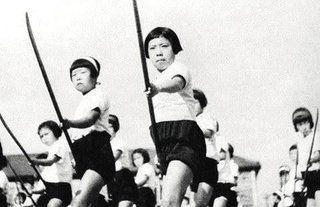 【画像】昭和のヤリサー女の子