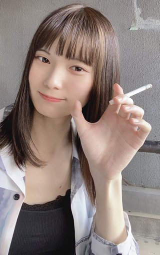 この女優さんの名前、教えていただけますか？