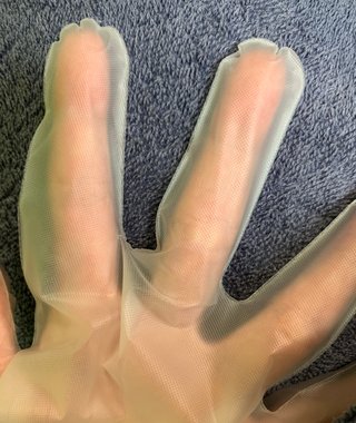 ビニール手袋って指短くない？