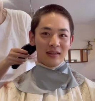 菅田将暉の弟・菅生新樹、坊主姿で雰囲気ガラリ 新ビジュアルにネット驚き