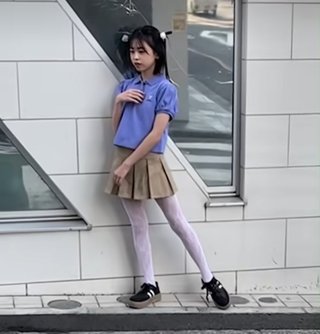 カジサック娘の１４歳モデル 顔の加工疑惑を釈明「許してください」