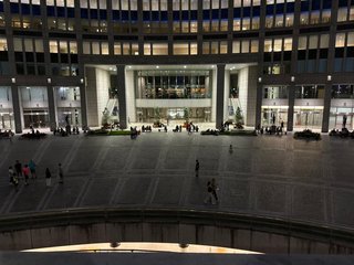 小池百合子、また虚偽の発言「プロジェクションマッピングやる前は都庁広場に人は一人もいなかった」