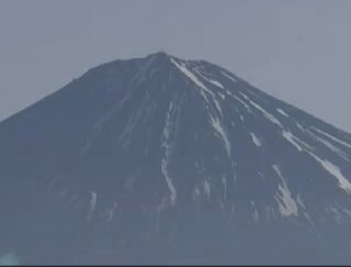 富士山火口付近で発見の3人は心肺停止の状態　行方不明の男性捜索中に　身元の確認急ぐ