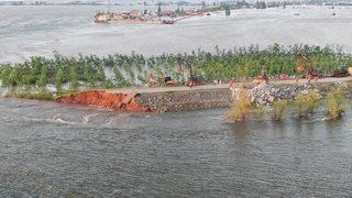 【中国】洞庭湖の堤防が決壊　付近の一部地域が冠水