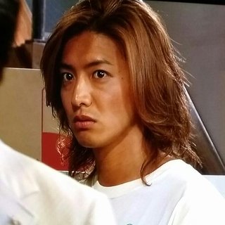 阿佐ヶ谷姉妹や永野になるカットを避けたのに。