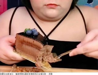 一日10時間の“食べる放送”で「腹部変形、胃は悲鳴」　24歳女性がライブ配信中に死亡（中国）
