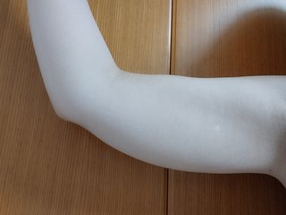 【画像あり】二の腕の痩せ方を教えてください