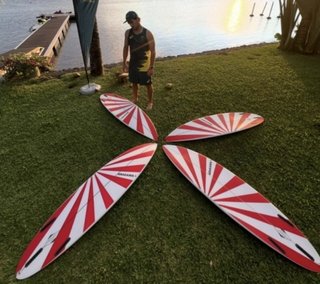 【サーフィン】韓国､豪トップ選手が使用する“旭日旗”柄のサーフボードに抗議し使用やめさせる