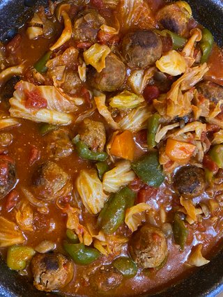 ミートボールのトマト煮込みをご飯にかけちゃだめですか